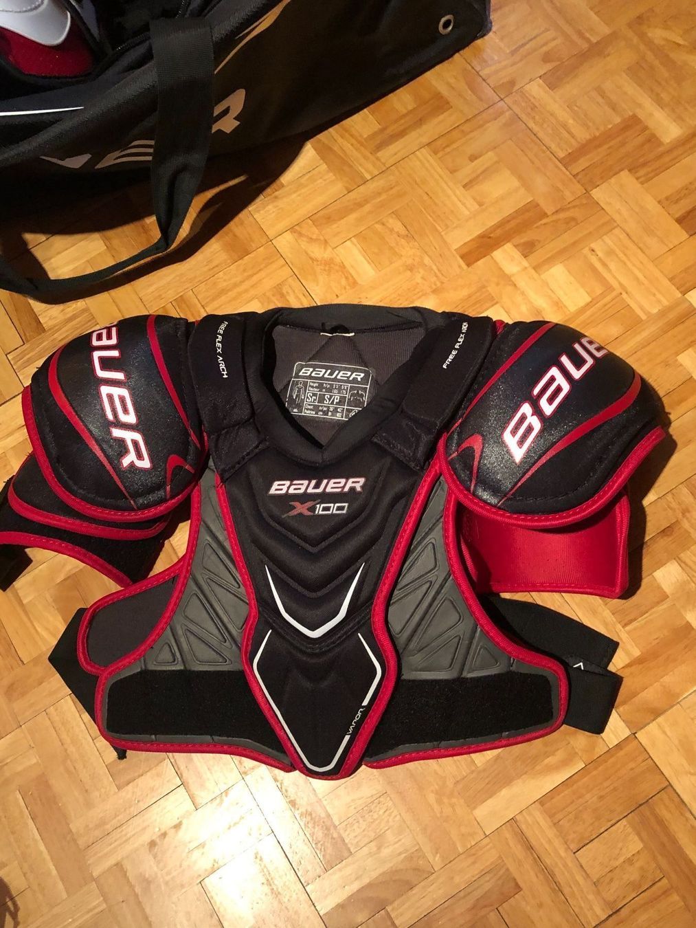 Bauer Protezioni & Imbottiture: Eishockey Ausrüstung – Usato da Arosa venduto da Paklica 5