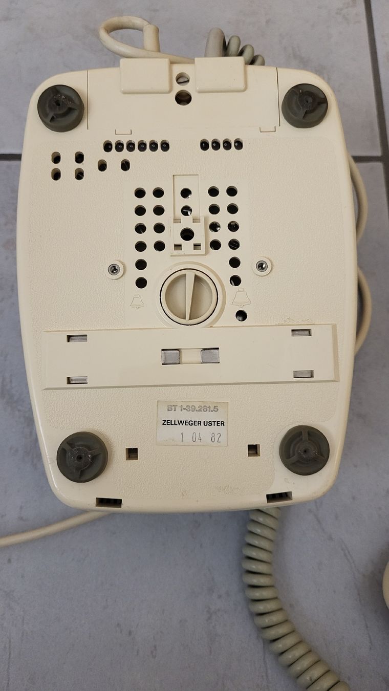 Telefone: Telefon Modell 70 – Gebraucht aus Affoltern am Albis von Nunni 3
