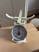Vintage Kitchen Scale