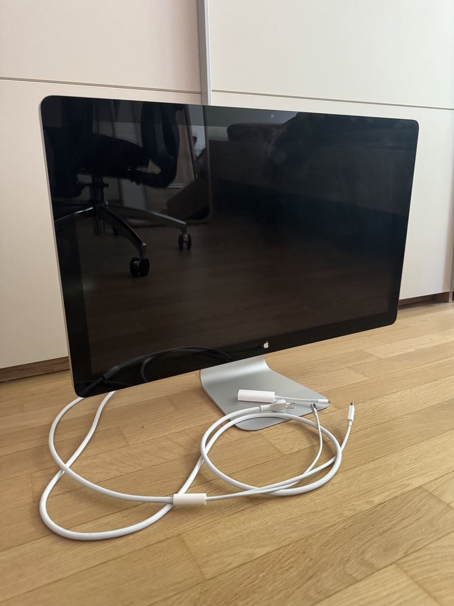 Apple Monitor: Apple Thunderbolt Display Top Zustand mit Usb-c – Usato da Basel venduto da Gaboro 1
