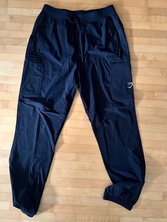 Gymshark Cargo Jogger Hose – Schwarz – Grösse M