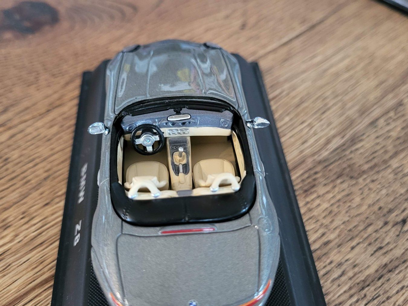 Modellini d'auto: BMW Z8 1:43 Jadi – Usato da Rothrist venduto da Juana5 5