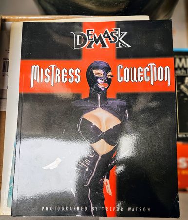 DEMASK Mistress Collection