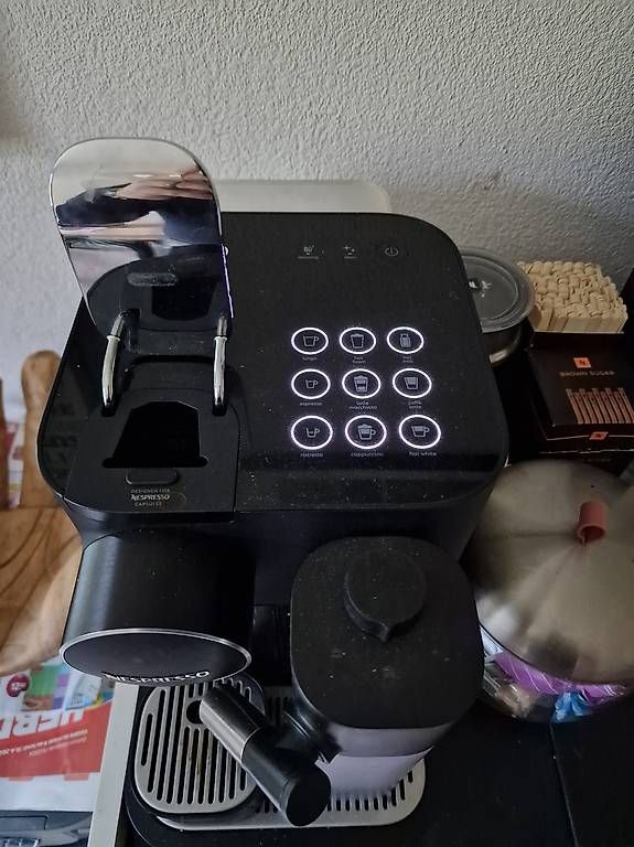 Machines à café & Machines à expresso: Gran Lattissima Nespresso  – D'occasion à Martigny par Truglia83 4