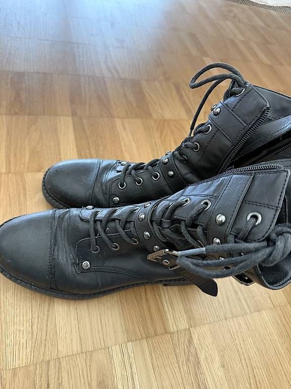 Scarpe da donna: Boots | Brand: G by Guess – Difettoso da Basel venduto da you_5sm7 1