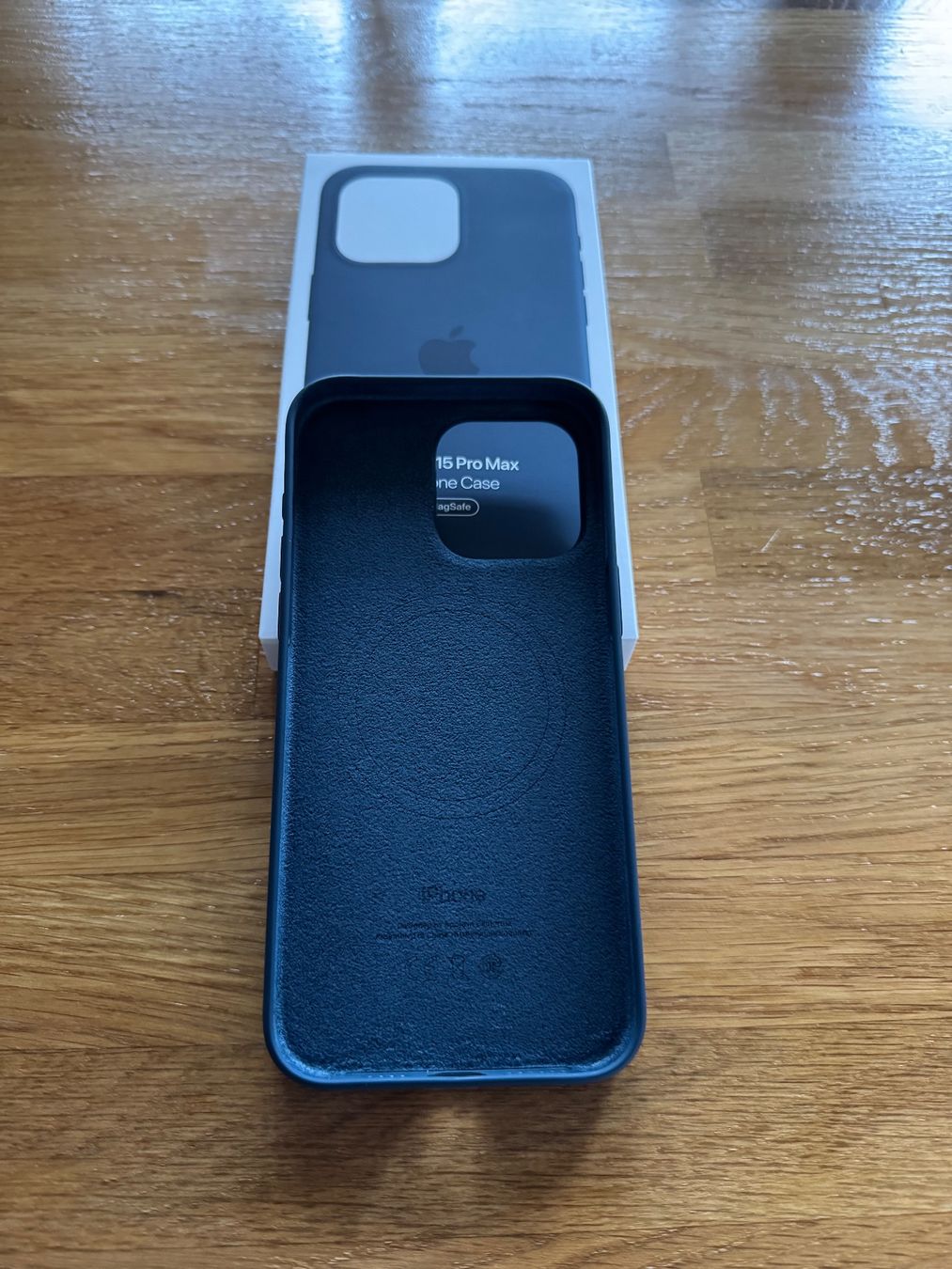 Apple Cover & Protezioni schermo: iPhone 15 Pro Max Silikon Case Sturmblau – Nuovo (secondo la descrizione) da Allschwil venduto da KShing 3