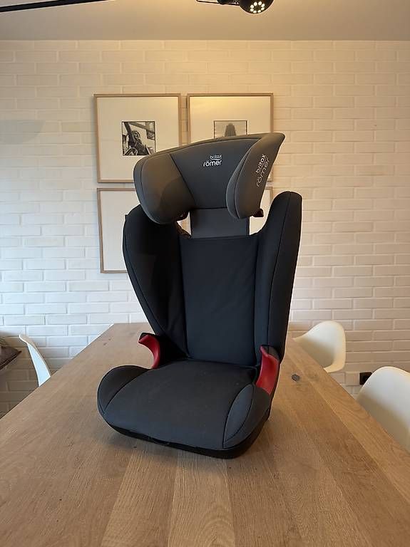 Britax Römer Sièges auto: Britax Römer Kinder-Autositz – D'occasion à Wohlen AG par zrhdus