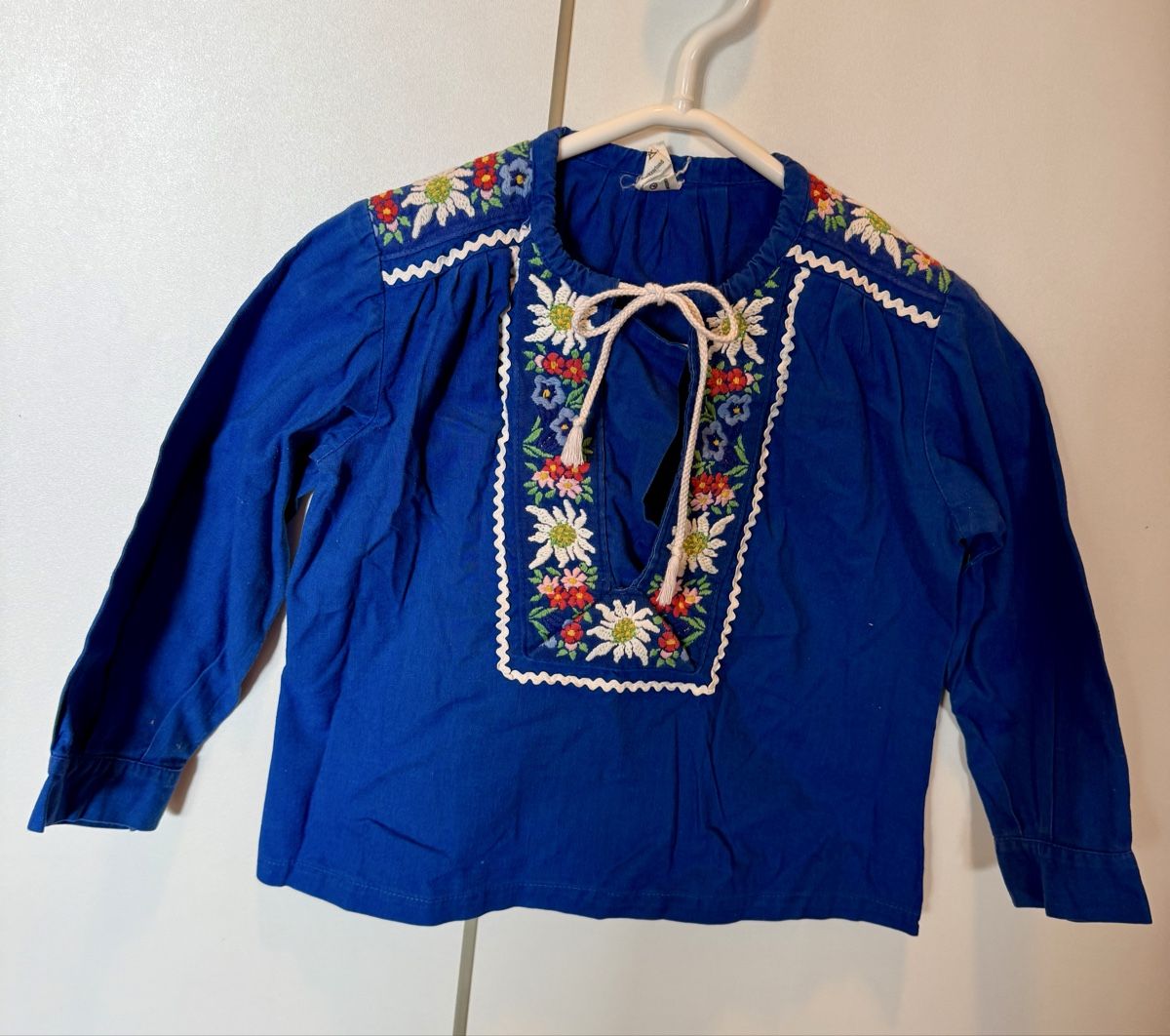 Blusen:  Kinder-Trachtenbluse – Gebraucht aus Zug von Malibu117