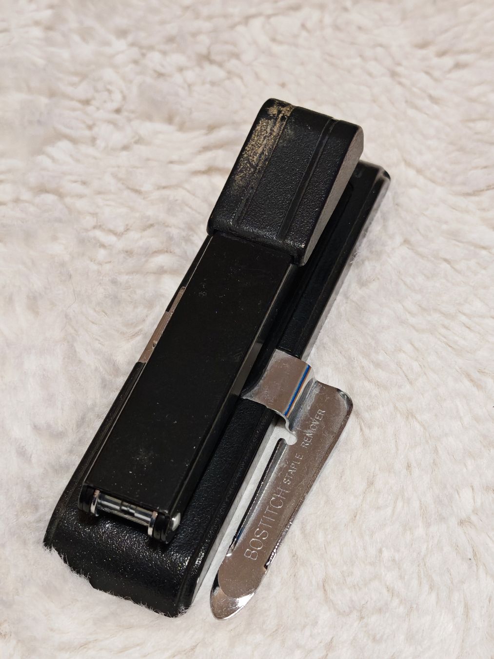 Macchine rilegatrici: Vintage Bostitch B8S Handtacker, schwarz, robust! – Usato da Ehrendingen venduto da Drystara 2