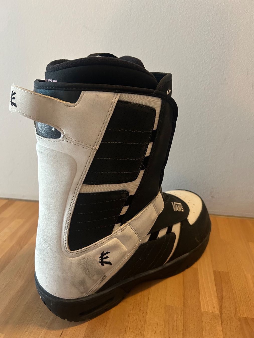 Vans Scarpe da uomo: VANS Encore Snowboardschuhe Gr 46 BOA-Verschluss – Usato da Niederwangen BE venduto da Pademania 3