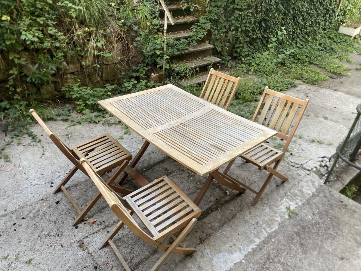Tische: Gartentisch mit vier Stühlen – Gebraucht aus Zürich von ste_6k6s 1