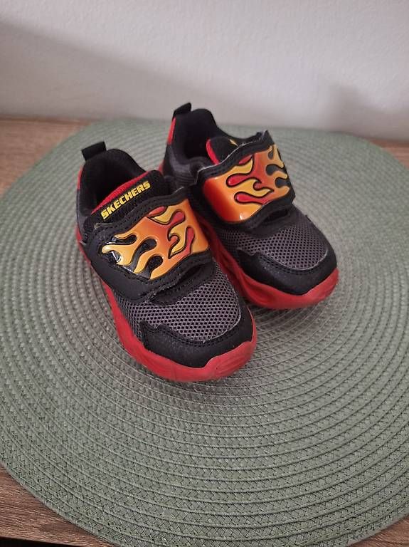 Scarpe per ragazzi: Skechers Kindersneaker – Usato da Figino venduto da nat_2vfp