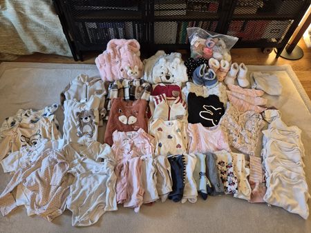 XXL Babykleider Paket: Pyjamas, Strampler, Bodies, Hosen etc