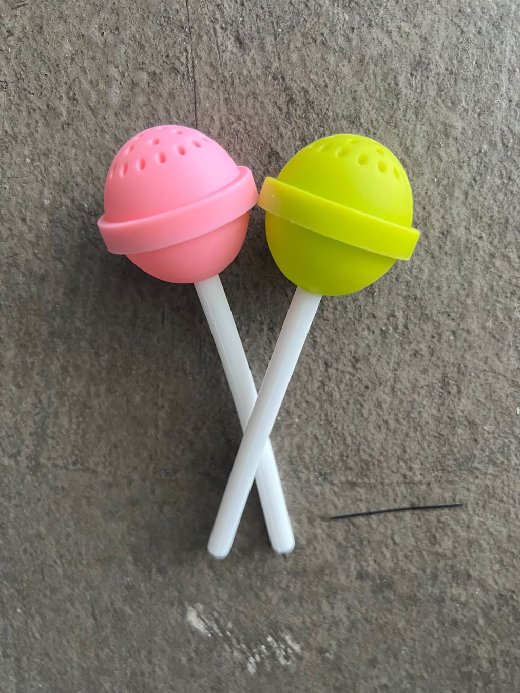 Elettrodomestici da cucina: Lustige Tee-Siebe/Tee-Eier LOLLIPOP / 2er Set - NEU! – Nuovo (secondo la descrizione) da Stilli venduto da Bibneu