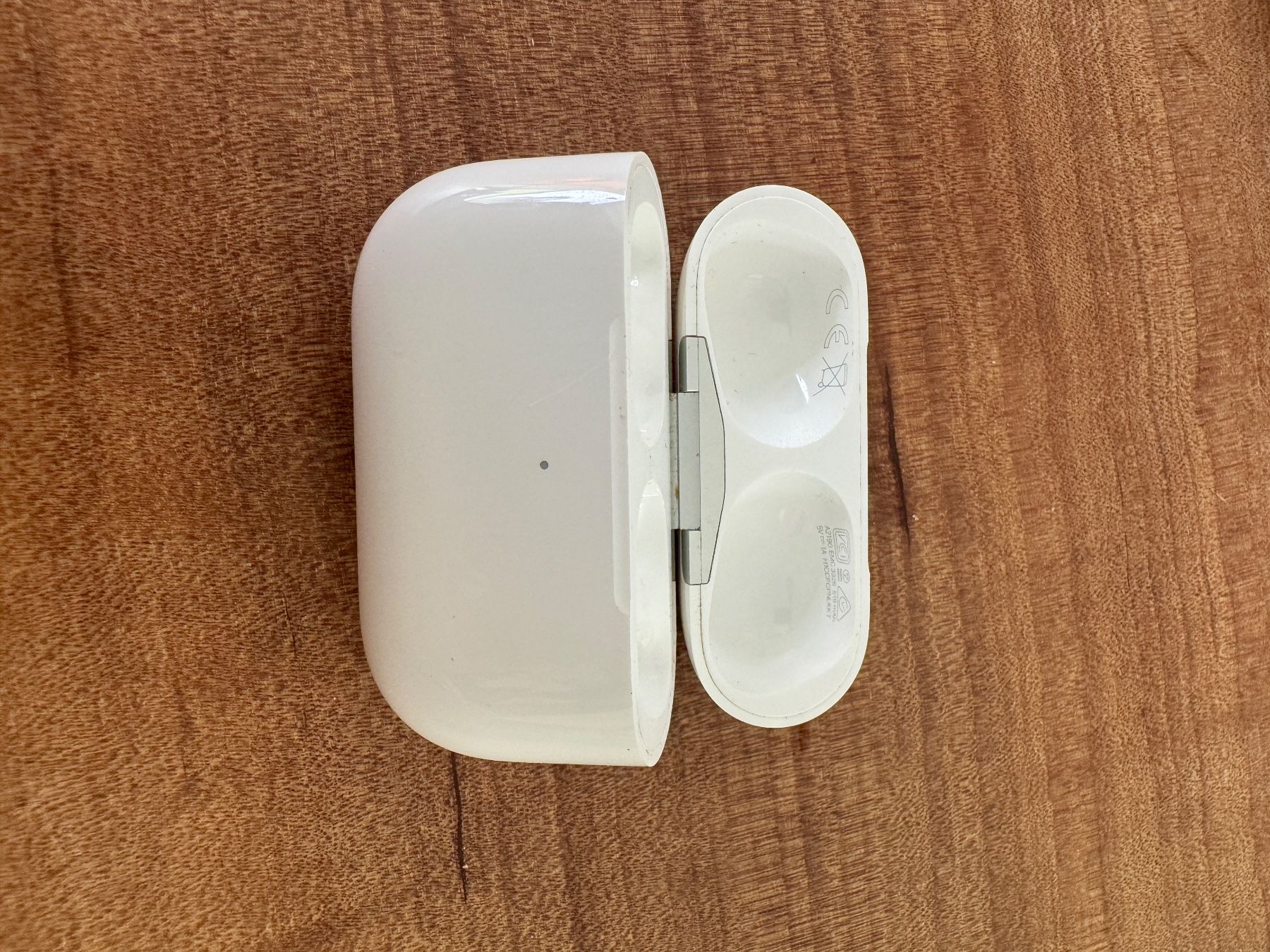 Apple Kopfhörer: Airpods Pro (1. Gen) – Gebraucht aus Kriens von  3