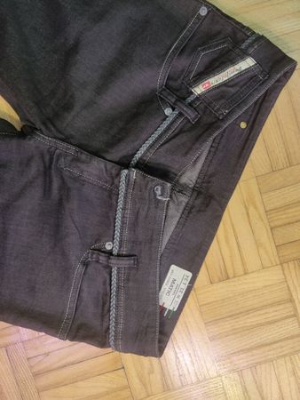 Original Diesel-Damen-Jeans, neu, ungebraucht