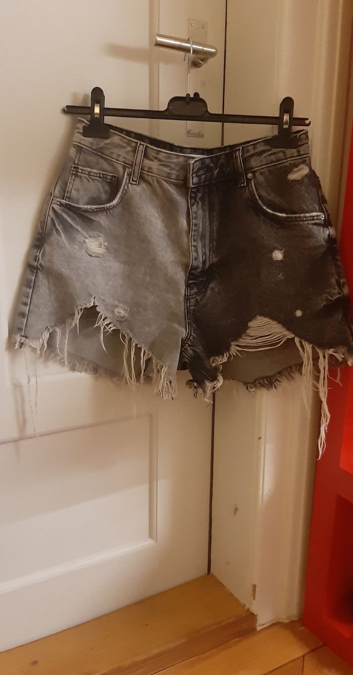 Jeans: Denim Shorts -Schwarz/ grau- Gr.38 – Gebraucht aus Zürich von Venecia25 1