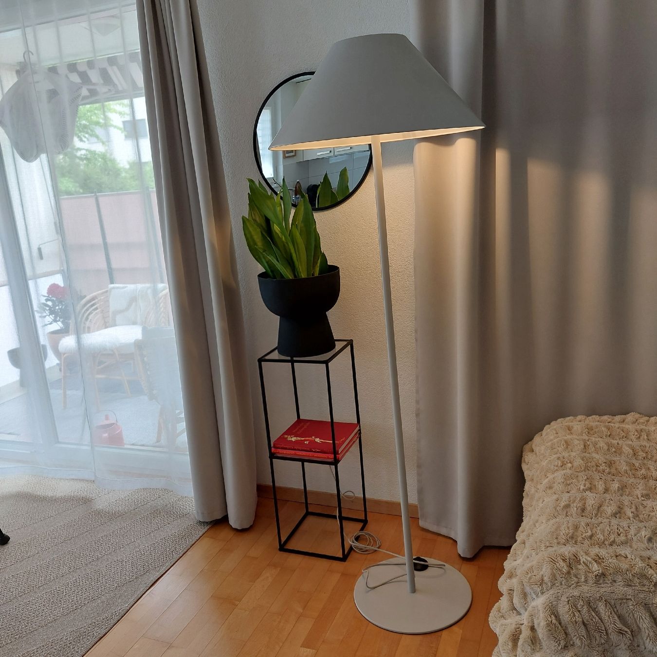 Pfister Lampade: Stehlampe Lavin von Möbel Pfister – Nuovo (secondo la descrizione) da St. Gallen venduto da ostschweiz123