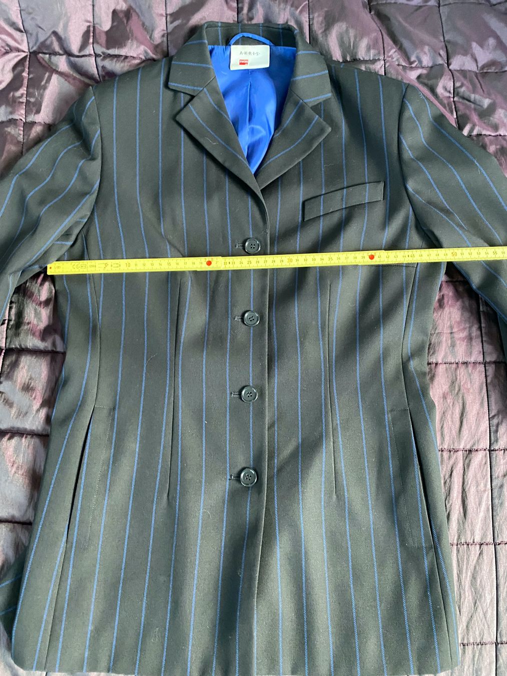 Akris Kleiderpakete: original design wolle set:akris blazer + peter hann pullover – Gebraucht aus Mels von Adnoh 7