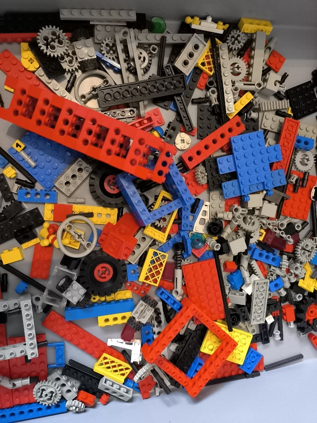 Lego Giocattoli: Lego Technic Teile div. (770 Gramm) – Usato da Oberburg venduto da e-swat 3