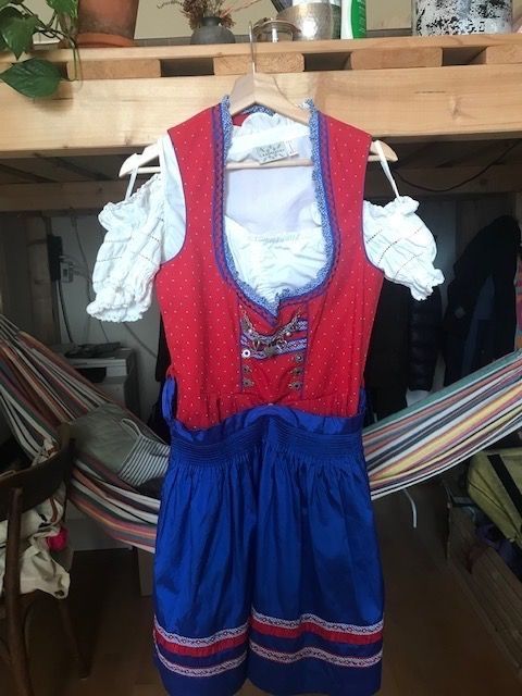 Robes: Dirndl Landhaus Gr.40 – D'occasion à Adligenswil par Sorciere7