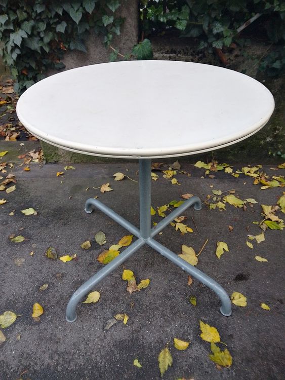 Ancienne table de jardin pliable BES Sissach (Bigla) (Gebraucht) in ...