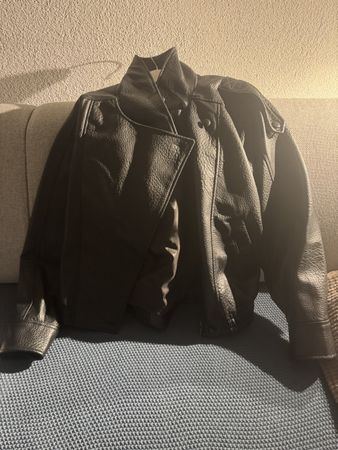 Virale ZARA Lederjacke in schwarz Gr. S