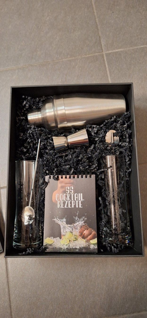 Bicchieri: Set de préparation de cocktail – Nuovo e nell'imballaggio originale da Lussery-Villars venduto da pousinete02