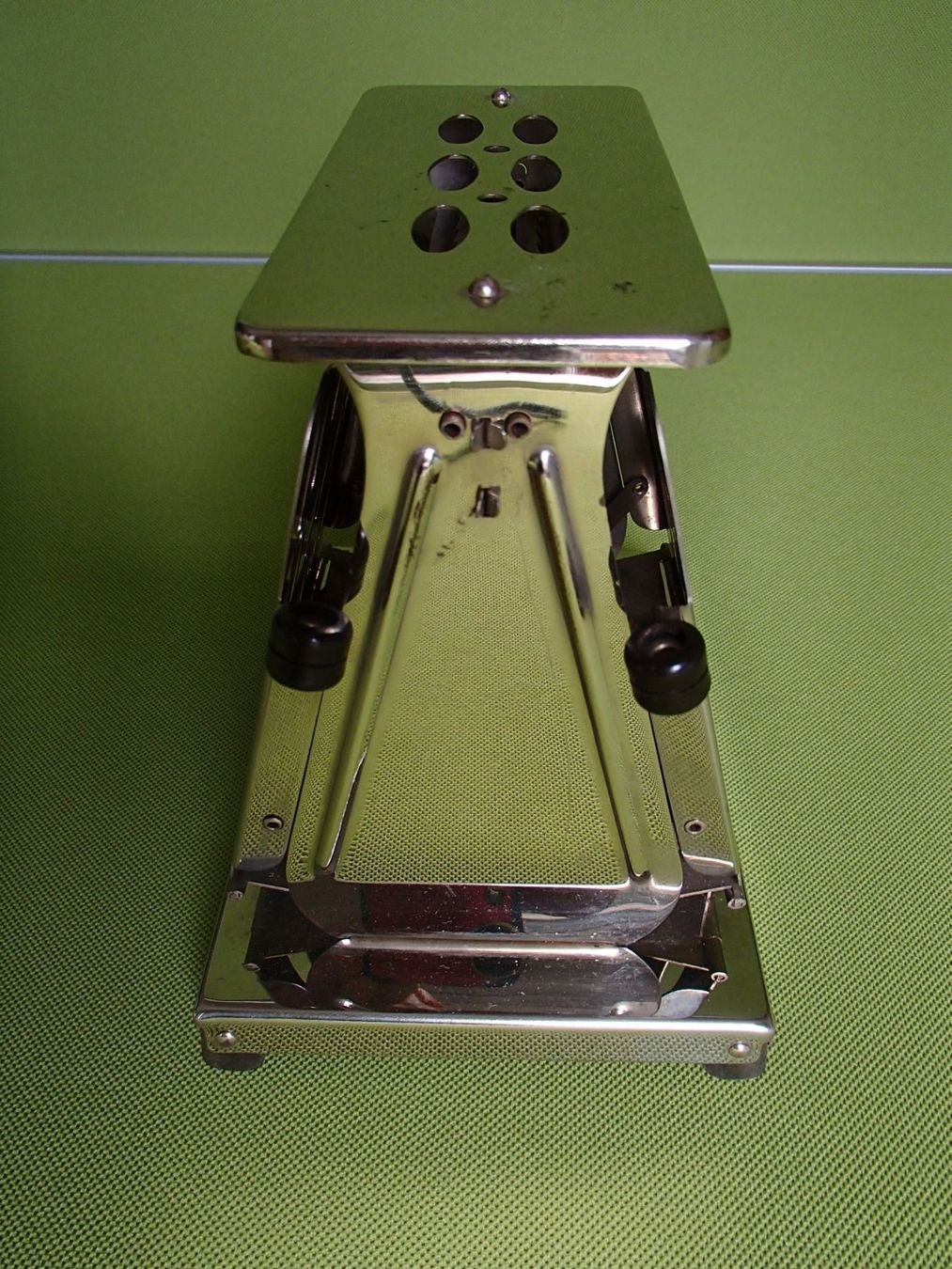 Elettrodomestici da cucina: Vintage Toaster AEG mit schwarzen Bakelitgriff – Usato da Schöfflisdorf venduto da pullux 4