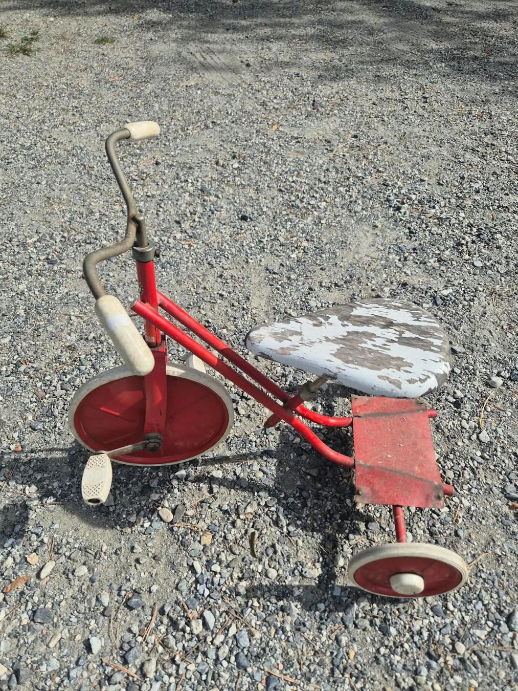 Veicoli per bambini: Ancien tricycle KEMP – Usato da Chamoson venduto da Rbma