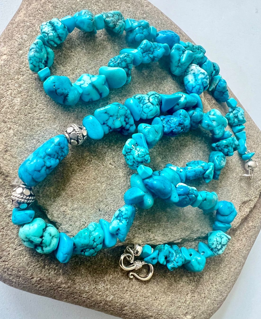 Catenine: Boho Türkis Nugget Collier Silber 925 56cm Meeresblau – Nuovo (secondo la descrizione) da Ruswil venduto da artbyhand 1