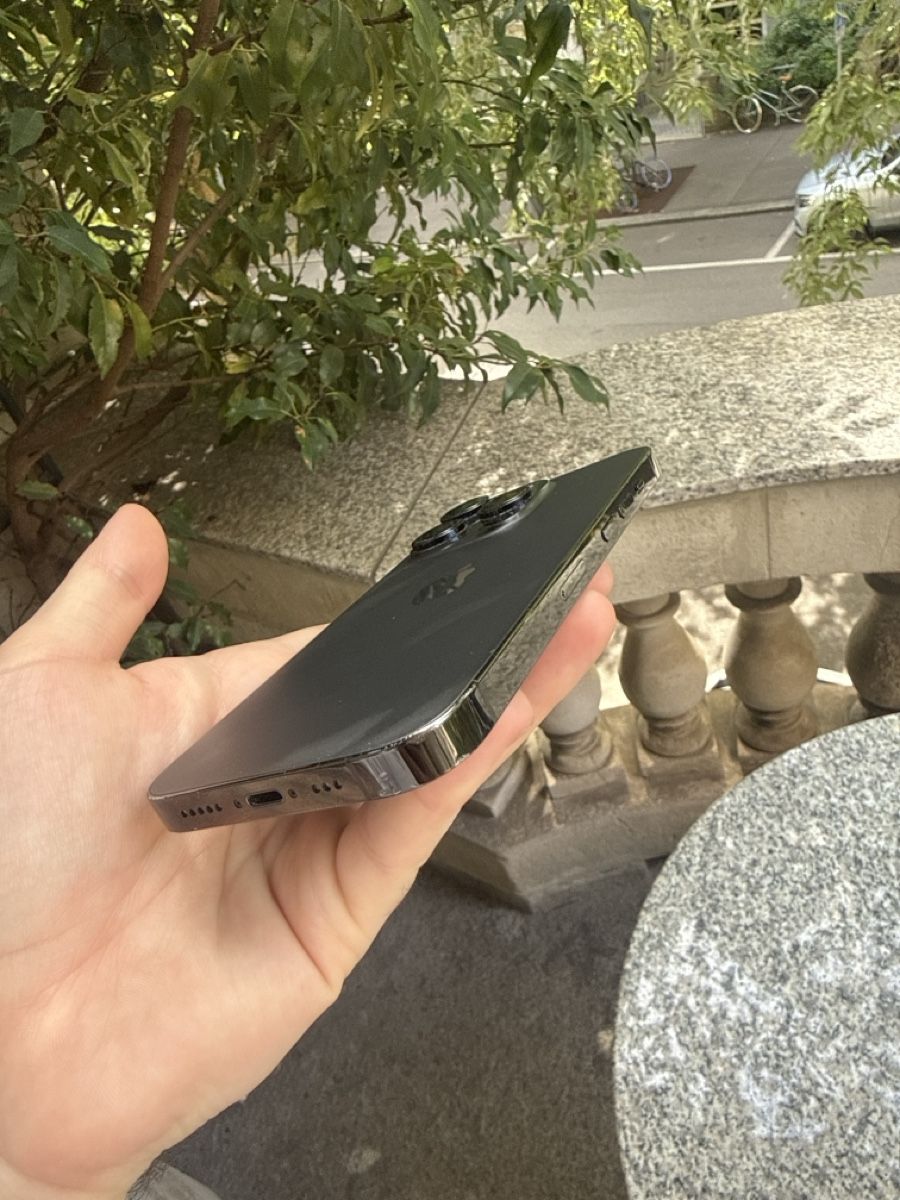 Apple Telefoni cellulari / Smartphones: Apple iPhone 14 Pro 256 GB grau – Usato da Zürich venduto da rog_z8nn 2