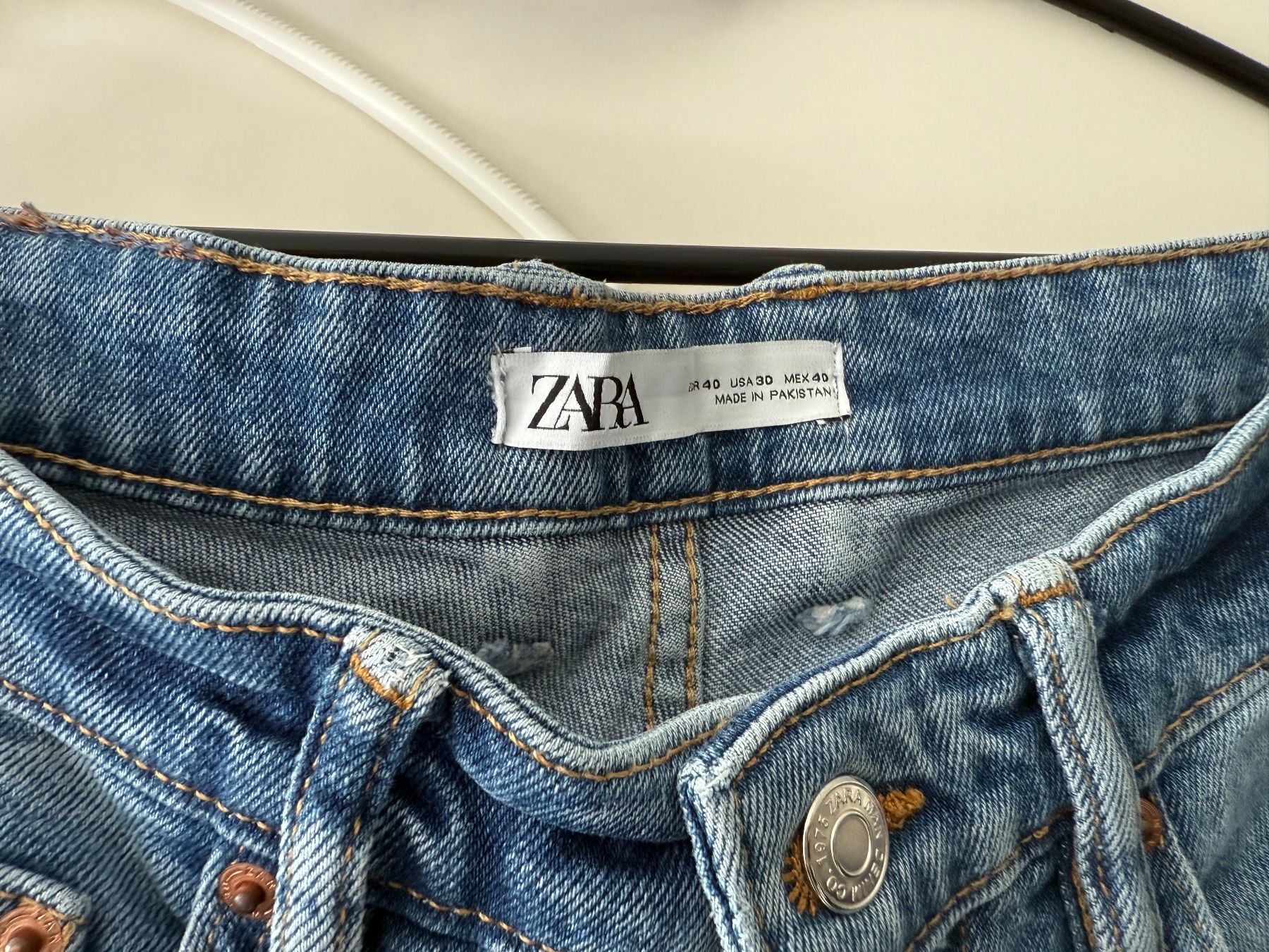 Jeans: Zara Jeans Shorts, 3Stk, Gr. 40 – Usato da Zürich venduto da Brockito 2