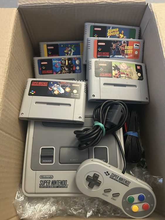Nintendo Console: Nintendo Snes Konsole mit 6 Top spiele – Usato da Oftringen venduto da Breza22 7