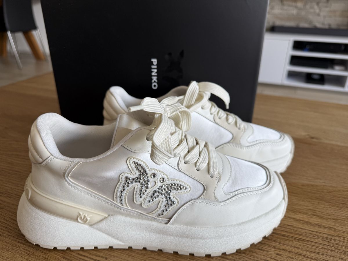 Scarpe da donna: Pinko Sneaker wie neu 38 – Nuovo (secondo la descrizione) da Steffisburg venduto da sim_5lpg