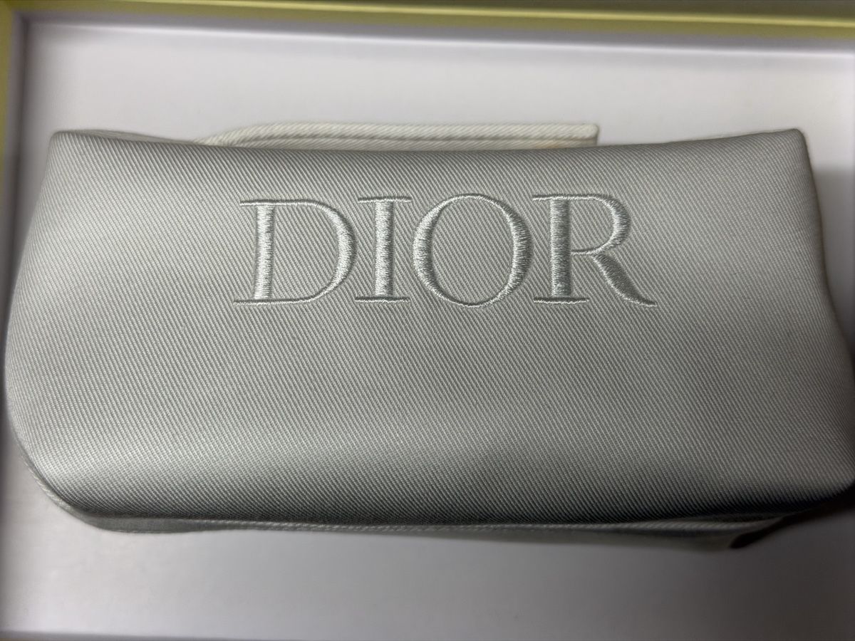 Dior Custodie per cosmetici: Trousse cosmétique Dior – Nuovo (secondo la descrizione) da fey venduto da Caductilometre