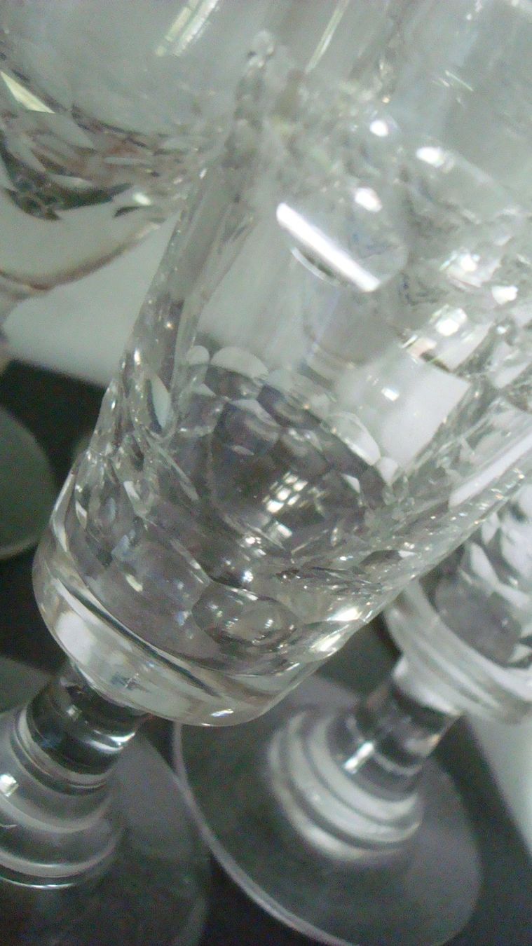 Verres: 4 alte Schnapsgläser geschliffen – D'occasion à Münchenstein par Pesci6 1