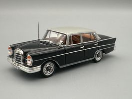 Mercedes-Benz 300 SE lang W112 Schwarz 1:43