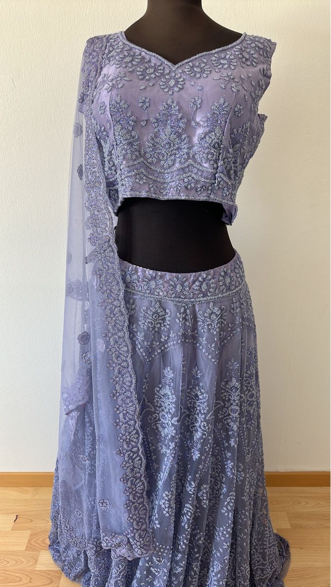 Kleider: Wunderschönes, lilafarbenes Kleid - hochwertig – Neu und originalverpackt aus Bösingen von ash_jnn8
