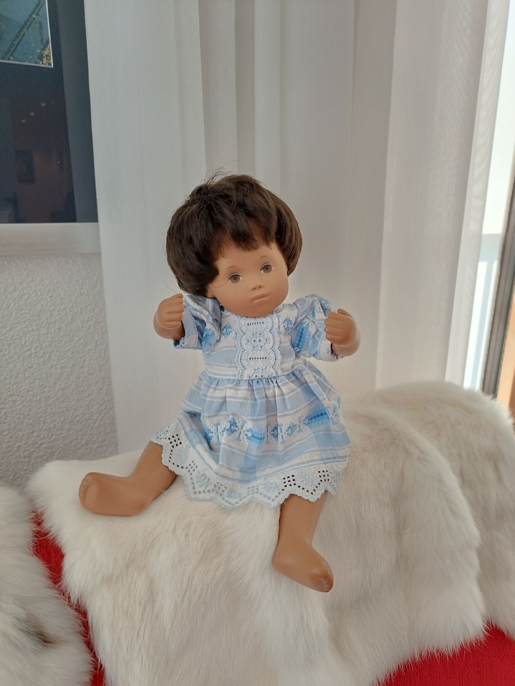 Puppen: Herziges Kleidchen fürs Sasha Baby – Gebraucht aus Seewen SZ von 27maan