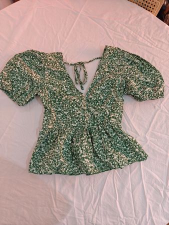 TOPSHOP floral peplum top green white size UK 6 EUR 34