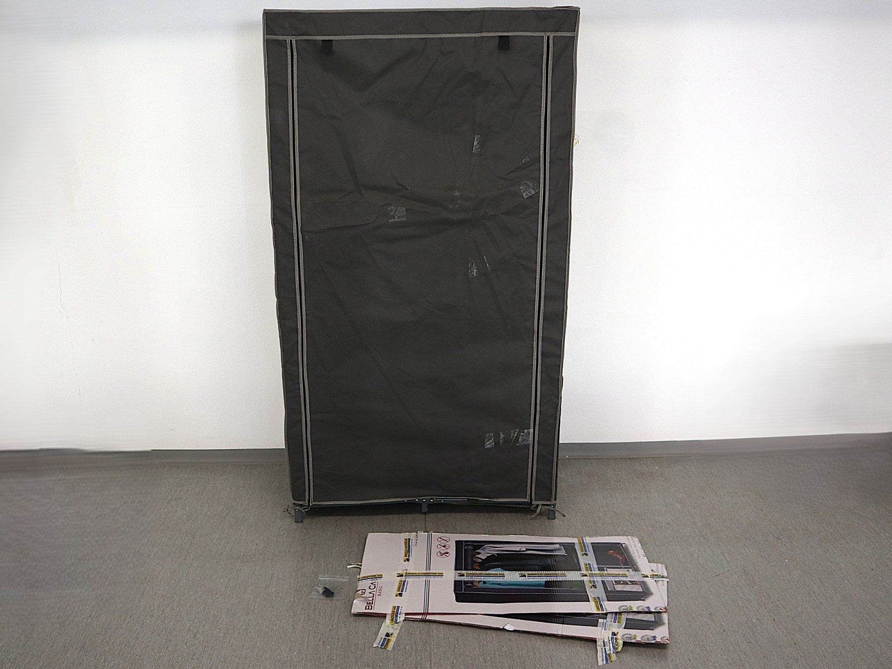 Porte manteau: BELLA CASA BASIC Garderobe mobil – D'occasion à Steinen par Restwert_Steinen