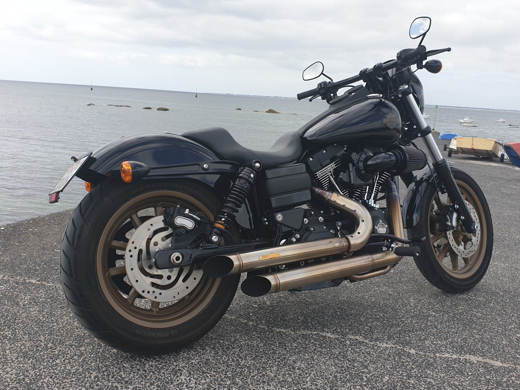 Harley-Davidson Chopper: Harley-Davidson® Dyna FXDLS Low Rider S 2016 – Gebraucht aus Bättwil von McG_24 2
