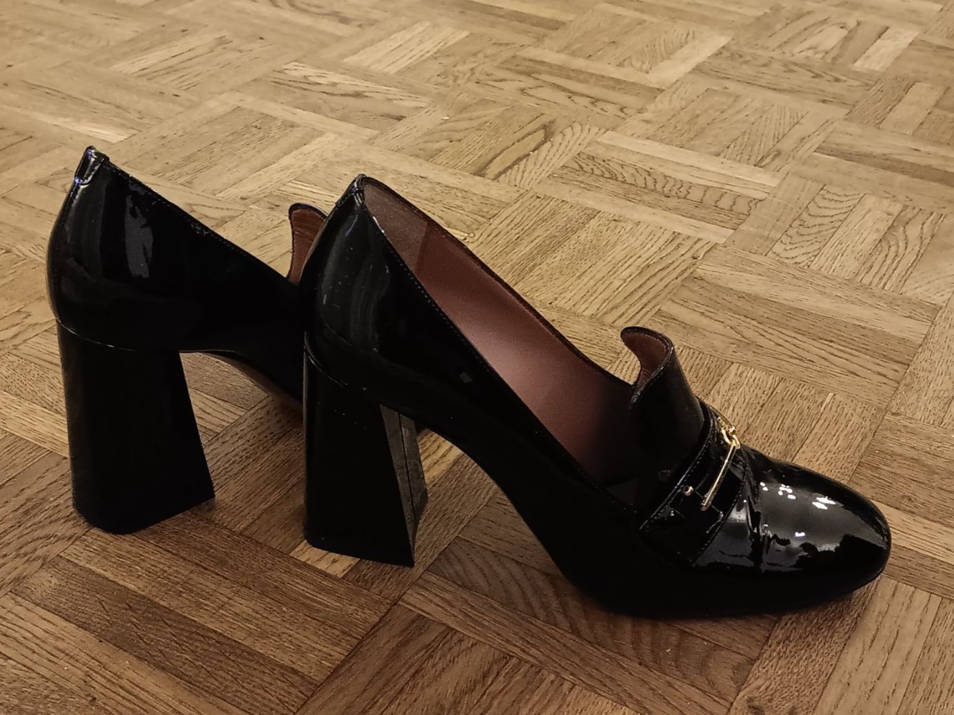 Bally Damenschuhe: Bally Lackleder Pumps – Gebraucht aus Suhr von fah_95vt 1