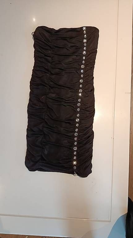 Vestiti: Kleid Gr. S – Usato da Bürglen UR venduto da Uri1991