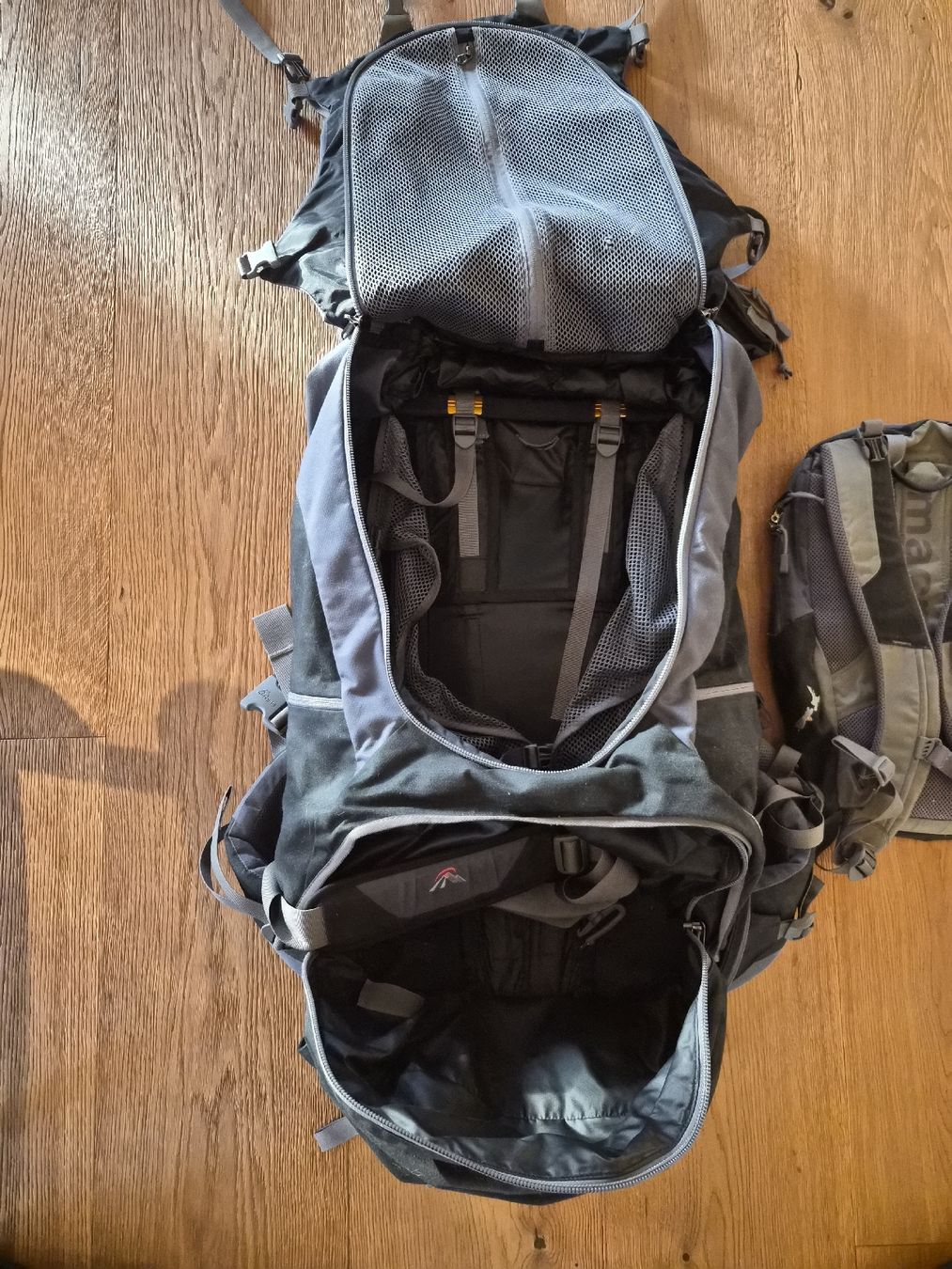 Macpac Zaini: Macpac Rucksack (85), Grösse 3 – Usato da Aeugst am Albis venduto da Lapirata76 8