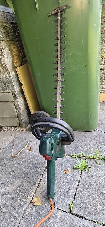 Tutte le macchine: Heckenschere Metabo elektrisch 650mm – Usato da Uznach venduto da Brandaoleao