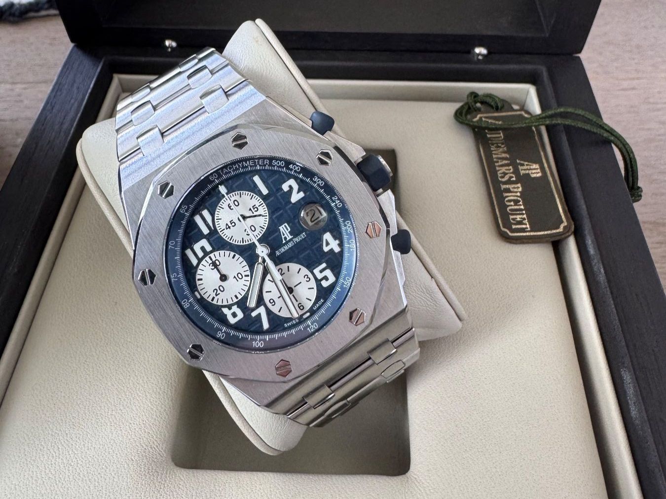 Audemars Piguet Orologi: Audemars Piguet Royal Oak Offshore Ref. 25721ST - BLAU – Usato da Wettswil venduto da ZmZmZ