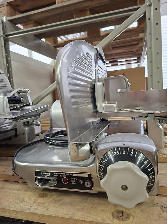 Tutte le macchine: Affettatrice Berkel 834 – Usato da Mezzovico venduto da Bilacon_Sagl 1