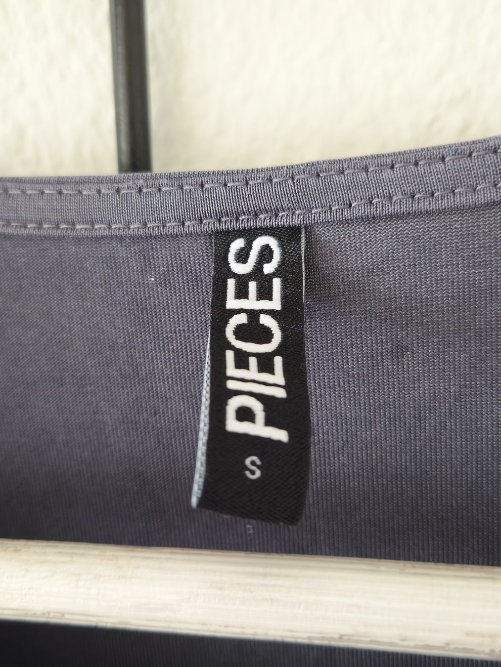 Pieces T-shirt: Pieces T-Shirt, Grau, Grösse S,Top – Nuovo (secondo la descrizione) da KRIENS venduto da Franzy_Blond10 4